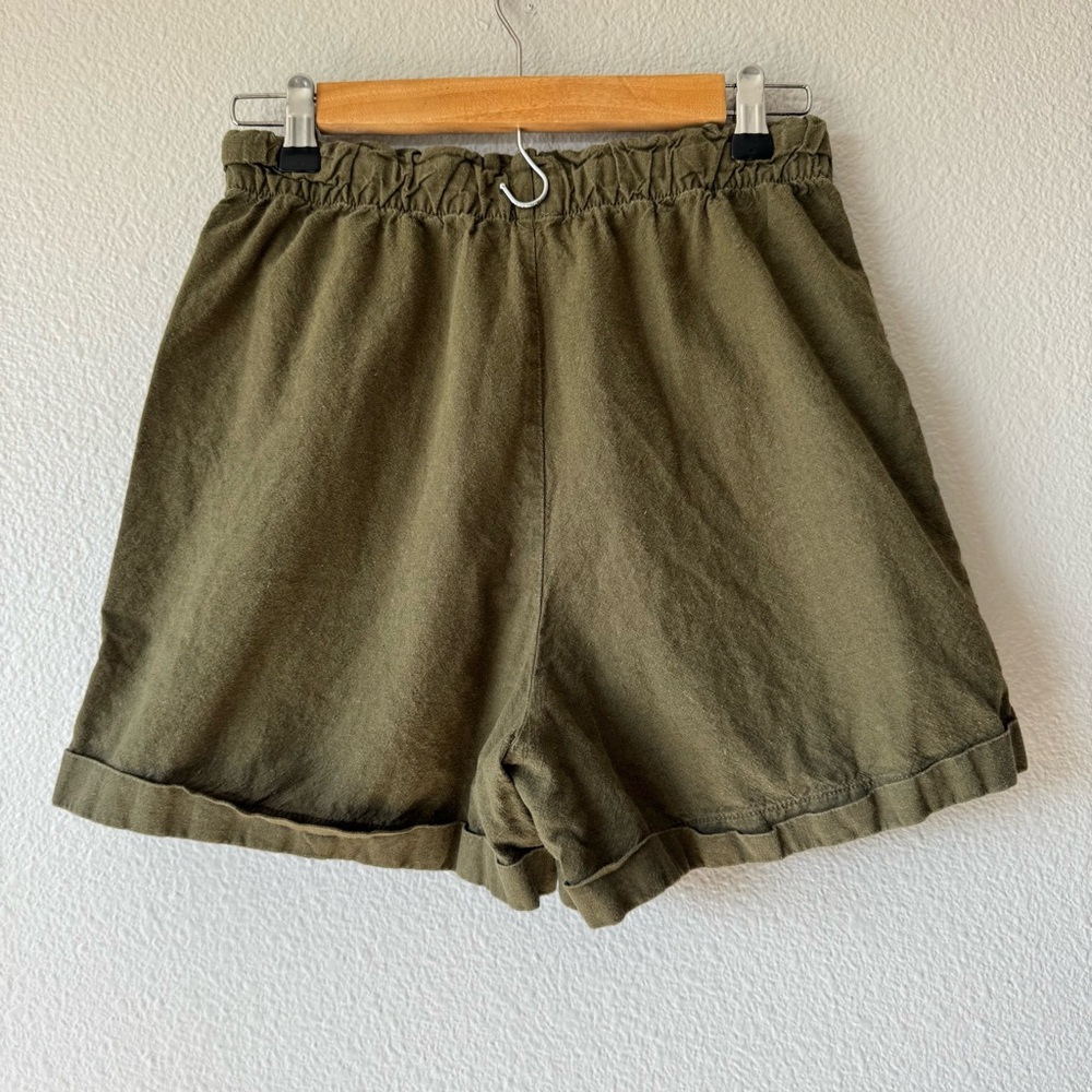 Uniqlo Paperbag Linen Shorts High Waisted - Picture 2 of 7